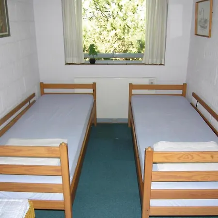 Сasa de vacaciones 3 Bedroom Amazing Home In Humble