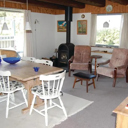 3 Bedroom Amazing Home In Humble Сasa de vacaciones